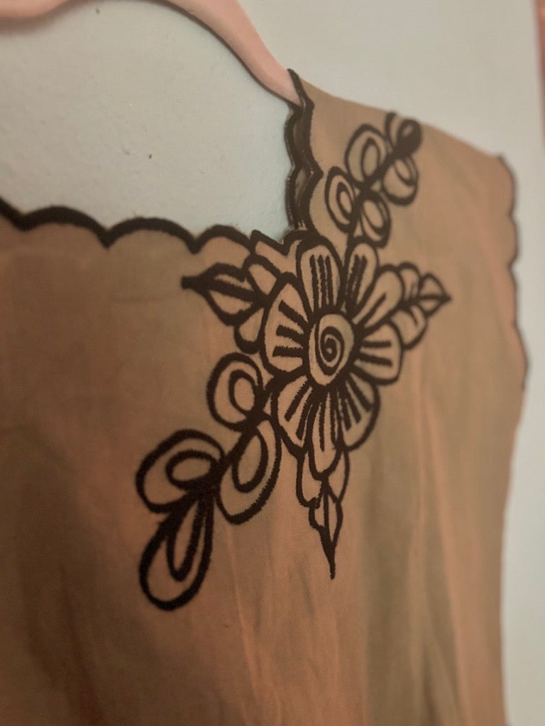 Minimal Floral Embroidered Cotton Blouse – Everyday Mexican Clothing